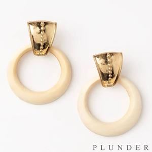 New Plunder "Abilene" Cream Wood Door Knocker Earrings (1.5")